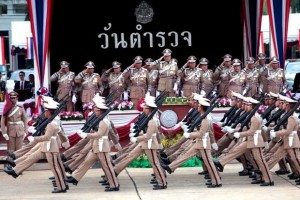 Parade van nieuwe politieofficieren tijdens een graduation ceremony