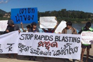 Mekong protest tegen opblazen rotsen