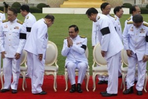 Prayut begroet zijn kabinetsleden
