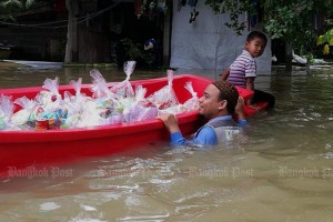 In Pattani staat het water borsthoog